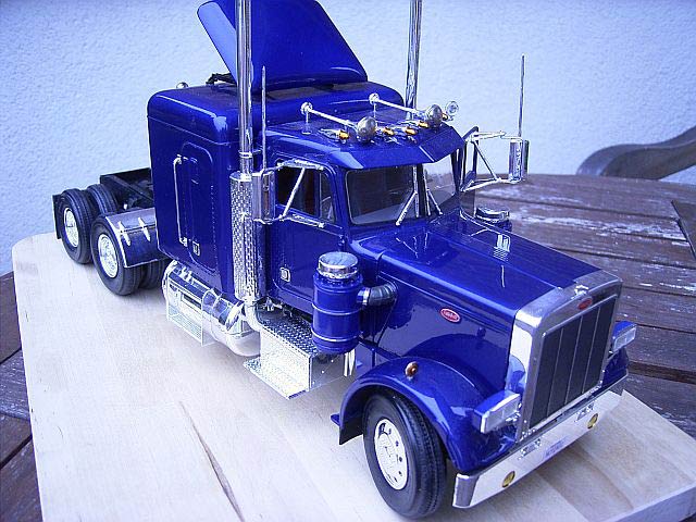 Peterbilt 359