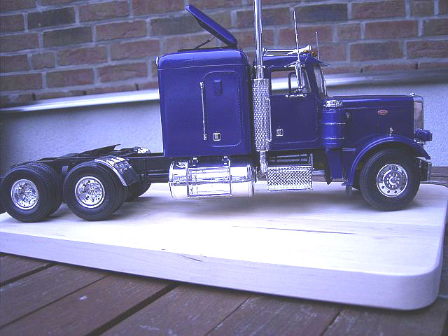 Peterbilt 359