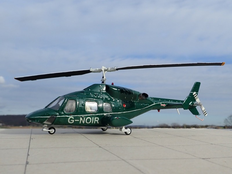 Bell 222B