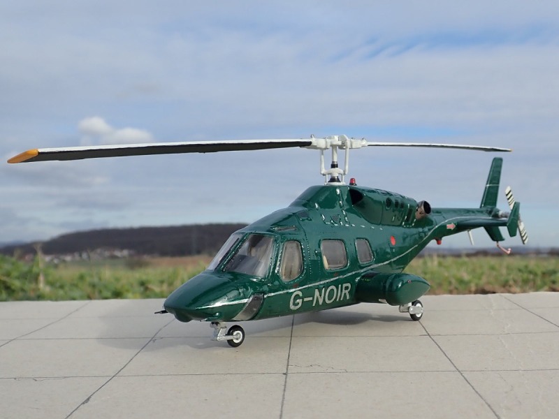 Bell 222B