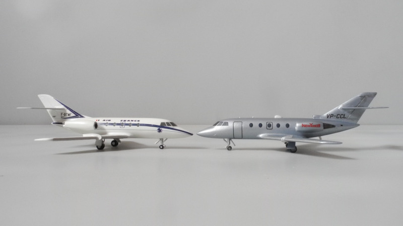 die andere Farbe läßt die Falcon 200 größer erscheinen