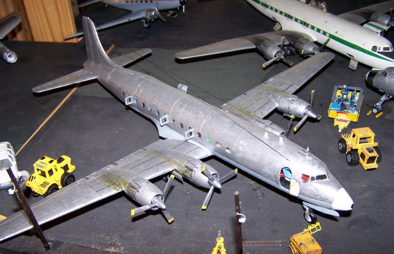 Douglas DC-6 / C-118A