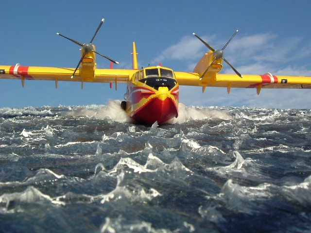 Canadair CL-415