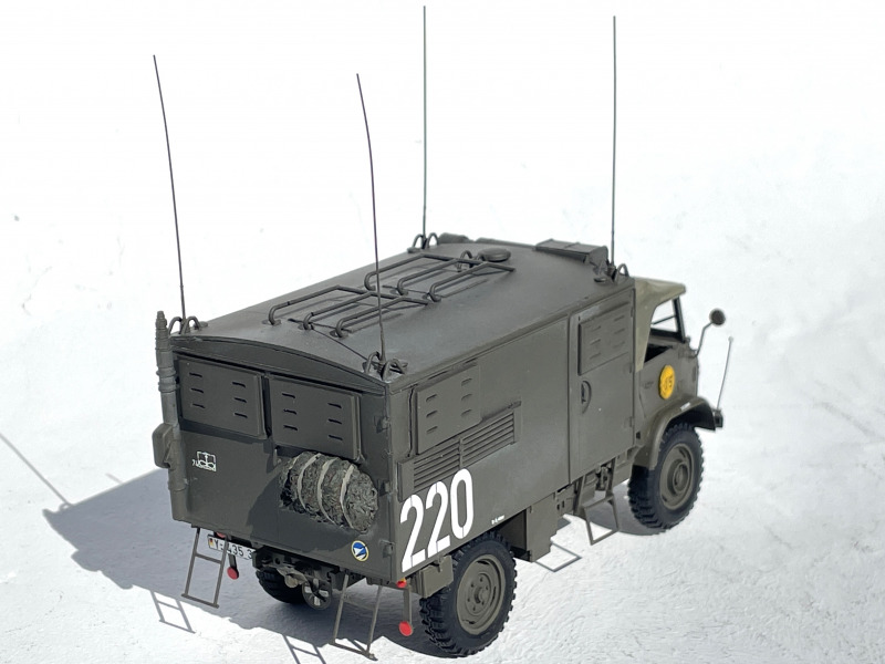 Unimog S404 mit Funk-Koffer späte Bauart