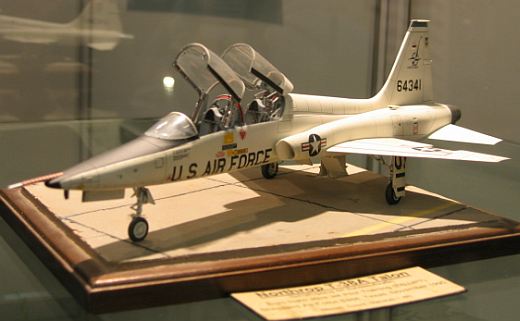 Eine T-38A aus dem aktuellen Modell Fan Spezial.