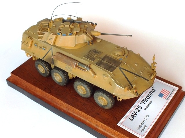 LAV-25 Piranha