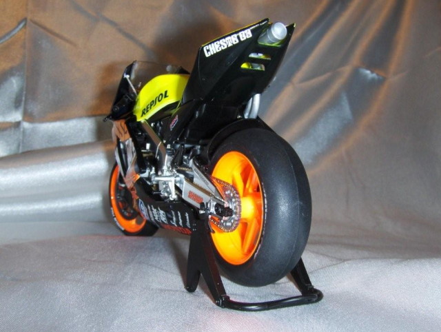 Honda RC211V