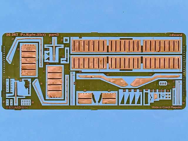 Platine 2 mit weiteren Teilen für die Kettenabdeckungen und Kleinteile