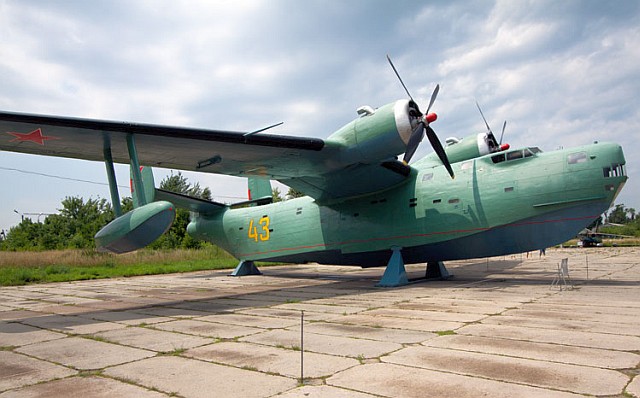 Schön restaurierte Be-6 im ukrainischen Luftfahrtmuseum Kiew-Schuljany
