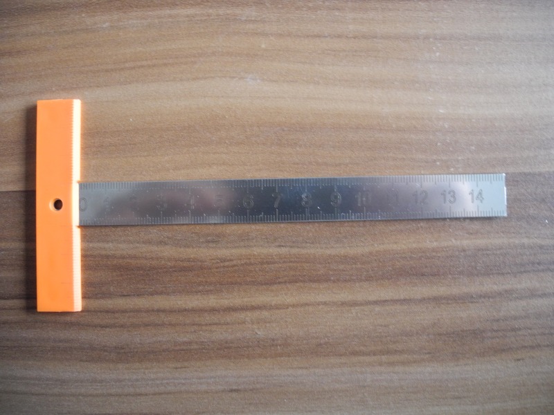 Trumpeter - Stainless T Ruler