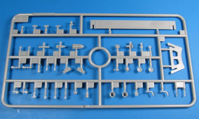 HobbyBoss - USS Forrest Sherman DDG-98