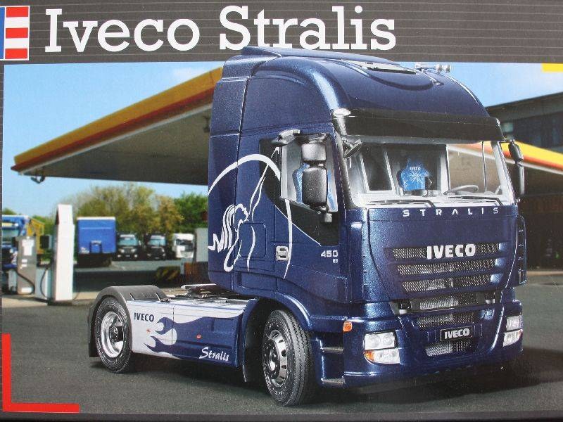 Revell - Iveco Stralis