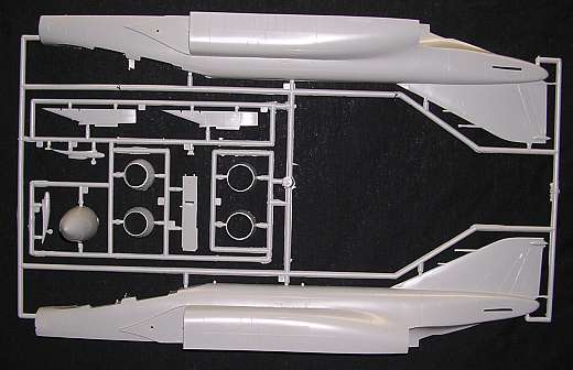 Italeri - F-4J Phantom II