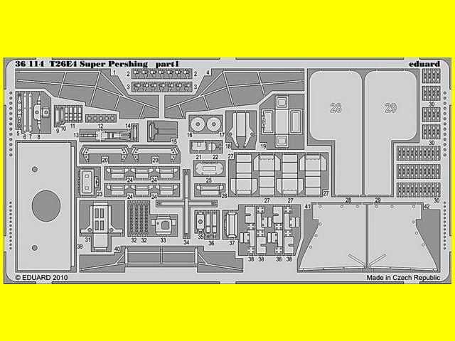 Platine 1 - gut zu sehen die Teile für die Kanonenblende und die Schutzblechteile (r.u.)