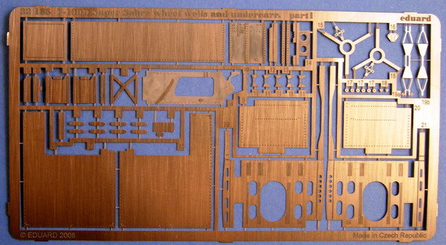 Eduard Ätzteile - F-100D Wheel Wells And Undercarr.
