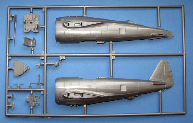 Revell - Republic P-47D-30 Thunderbolt