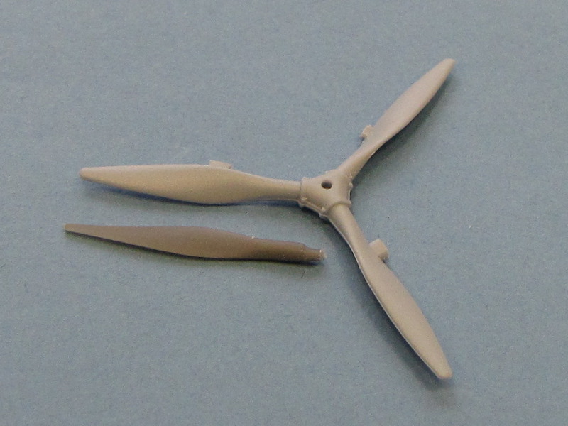 S.B.S Model - Bristol Blenheim propeller set