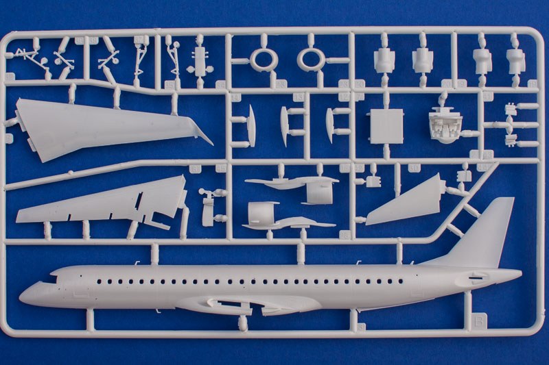 Revell - Embraer 195 Air Dolomiti