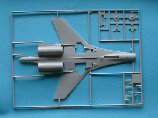 Revell - Sukhoi Su-27 Flanker-B