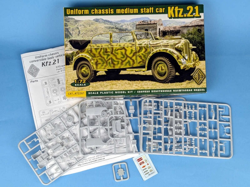 Ace - Kfz.21 Uniform chassis medium staff car