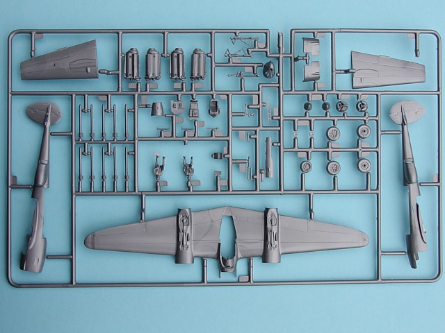 Revell - Lockheed P-38 L/M Lightning