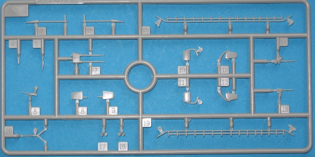 HobbyBoss - DKM Navy Type IX-C U-Boat