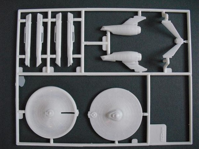 AMT - U.S.S. Enterprise Starship Set