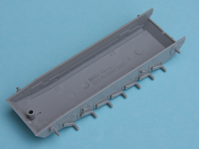 Maquette Trumpeter M1A1 Avec Rouleau De Déminage – 1/72 – Neuf Sous Blister