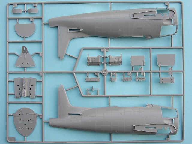 Trumpeter - F8F-1B Bearcat