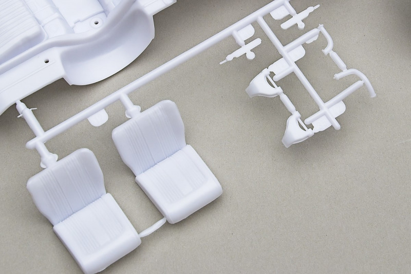 Revell 14574 Kit Maquette Pontiac GTO 2'en1 1964 – 104 Pièces, échelle 1/24, Niveau 4 – Version Stock Ou Street Machine – Peinture Et Colle Non Incluses