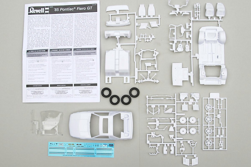 Revell - 1985 Pontiac Fiero GT