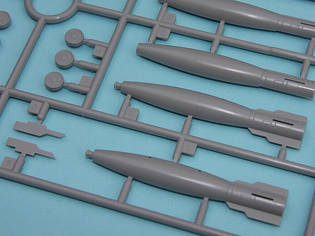 ResKit Kit Armement Hélico RS72-0329 AGM-114K Hellfire II Missiles (4 Pièces) 1/72