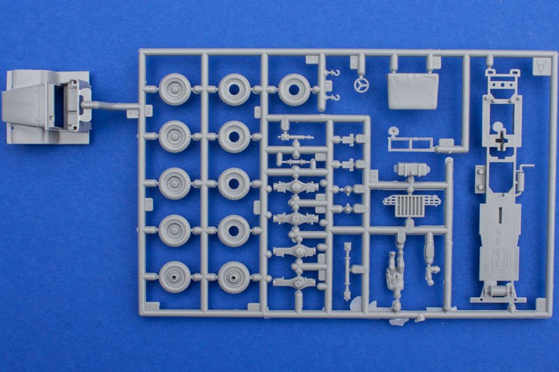 Hasegawa - GMC CCKW-353 Gasoline Tank Truck