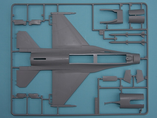 Italeri - F-16 Fighting Falcon "Special Colors"