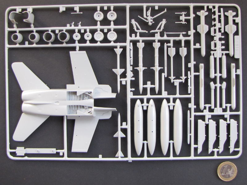 Revell - F/A-18C Hornet