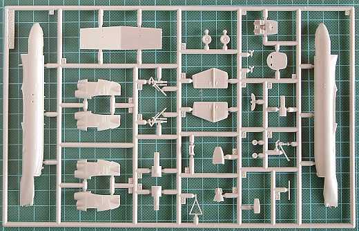 Revell - Grumman E-2C Hawkeye