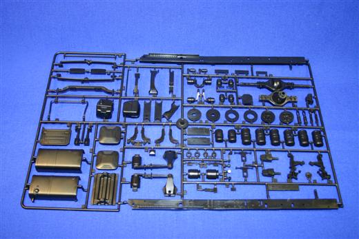 Italeri - Scania R144L with Dragon Trailer