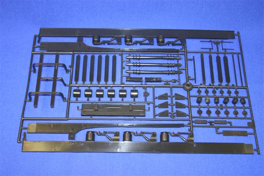 Italeri - Scania R144L with Dragon Trailer