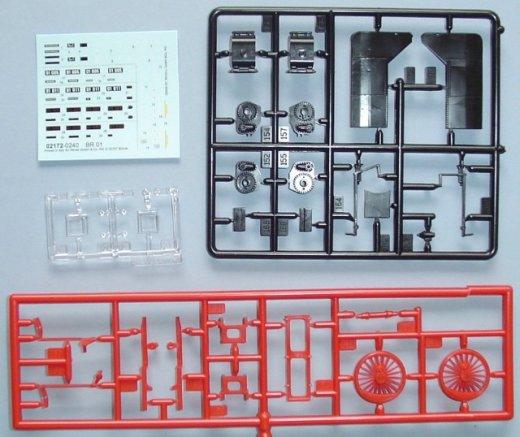 Revell - Schwere Schnellzuglokomotive mit Tender - BR 01