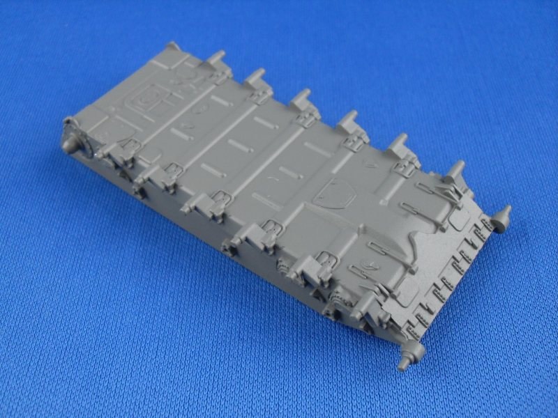 Die bereits grundierte Metallwanne