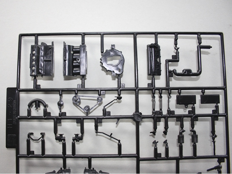 Einige Kleinteile sind beim Lösen aus der Form zerbrochen