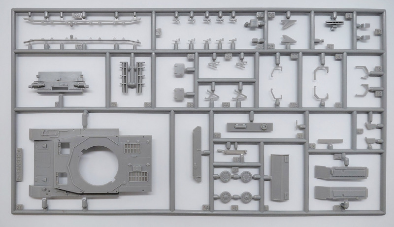 Revell - Flakpanzer IV Möbelwagen 3,7 cm Flak 43