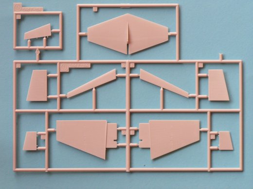 Tragflügel, Leitwerk, Vorflügel und Landeklappen