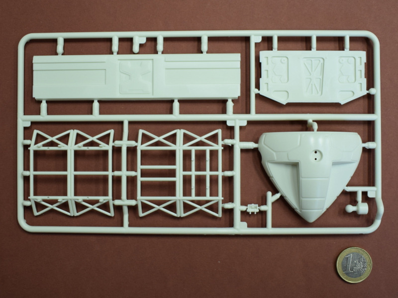 Maquette Plastique Eagle Transporter – Space 1999, Nouveau Design Très Détaillé – Version Vol Ou Atterrissage