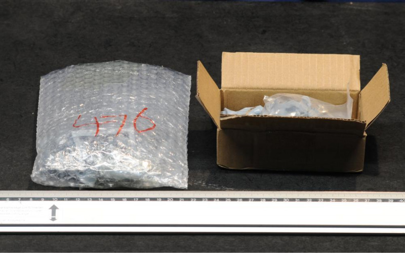 Models4everyone - Stehende und sitzende Motorradfahrerinnen - Female Bikers