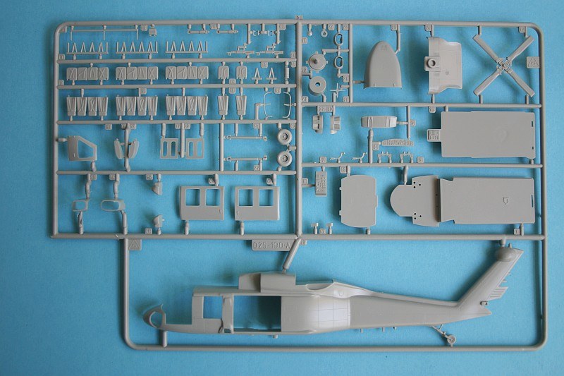 Revell - UH-60A Transport Helicopter