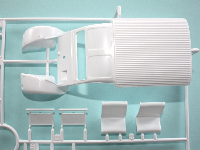 Das Laderaumdach weist eine schöne Wellblechstruktur auf