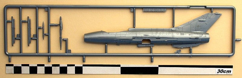 Revell - MiG-21 F-13 Fishbed C