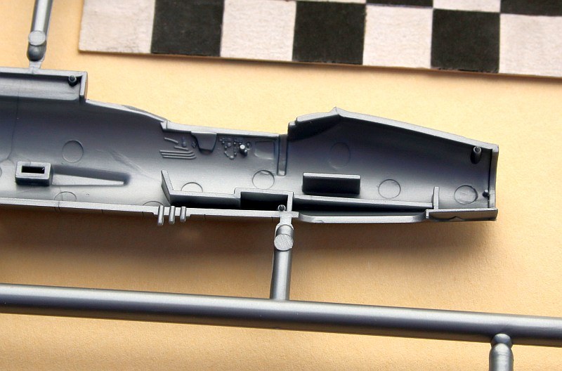 Revell - MiG-21 F-13 Fishbed C