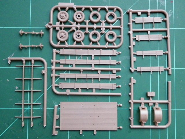 Vom MB 4500 S bekannte Spritzgussteile